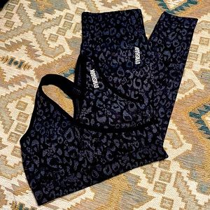 Gymshark Black Leopard Set